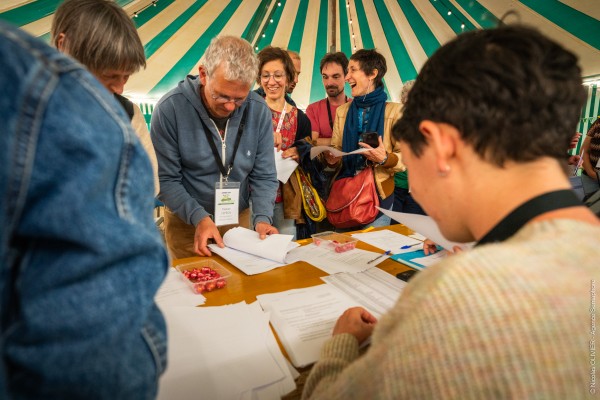 entrepreneures concentrées sur leur travail